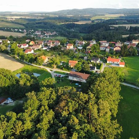 Penzion Na Podlesi Ve Zlate Korune Zlatá Koruna Eksteriør bilde
