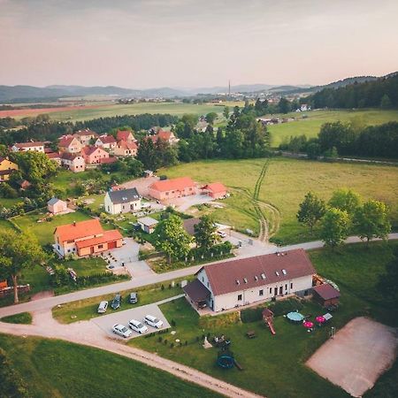 Penzion Na Podlesi Ve Zlate Korune Zlatá Koruna Eksteriør bilde