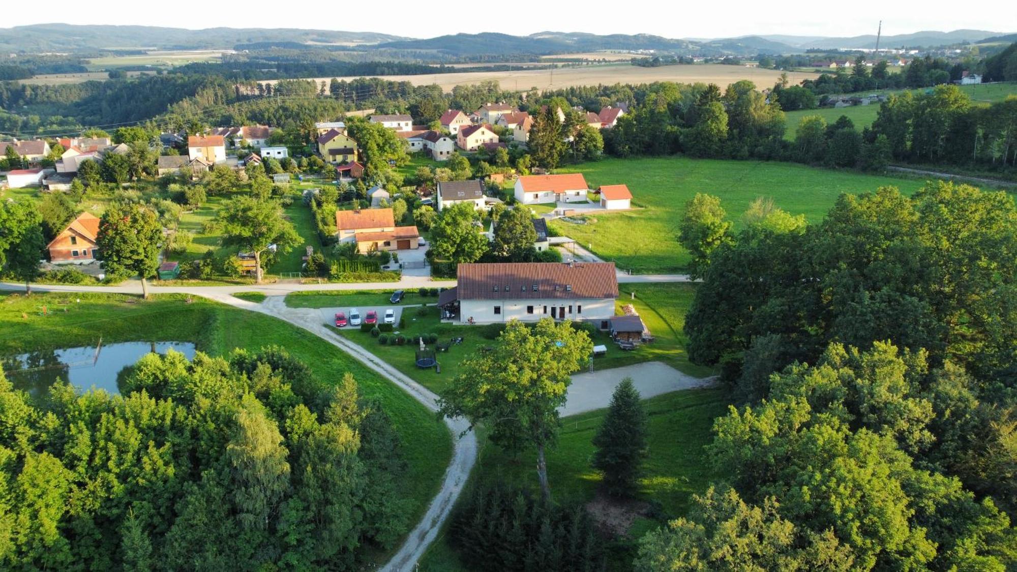 Penzion Na Podlesi Ve Zlate Korune Zlatá Koruna Eksteriør bilde