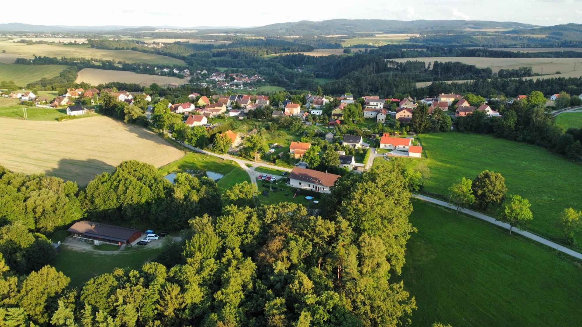 Penzion Na Podlesi Ve Zlate Korune Zlatá Koruna Eksteriør bilde
