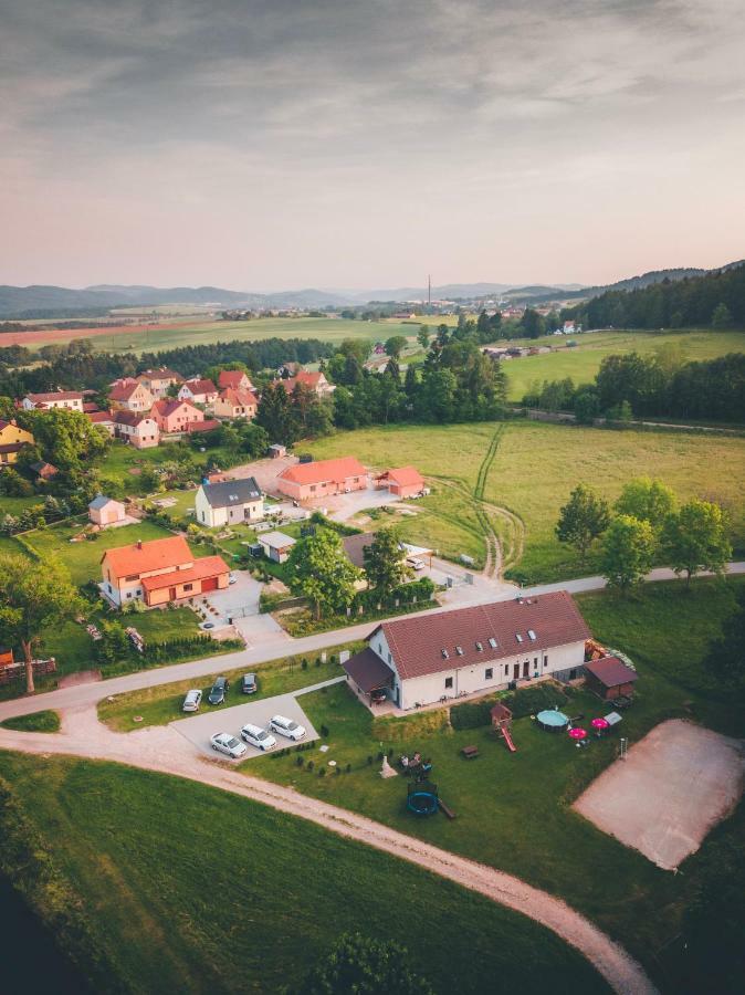 Penzion Na Podlesi Ve Zlate Korune Zlatá Koruna Eksteriør bilde